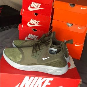 Nike Lunarcharge essential